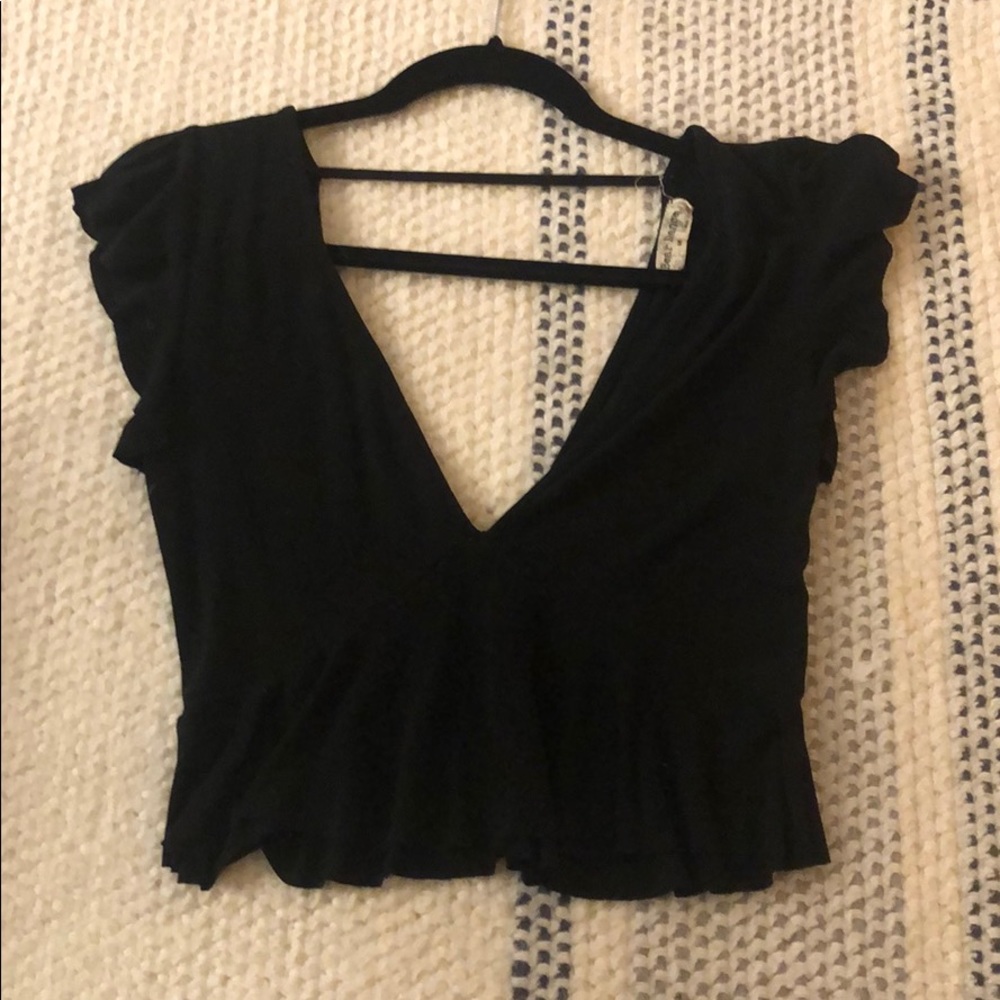 Ruffle low-cut crop top